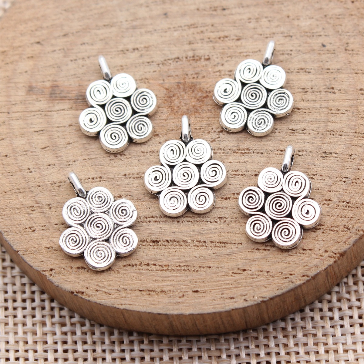 Vintage Fashion Online - 40 piezas de dijes de flores